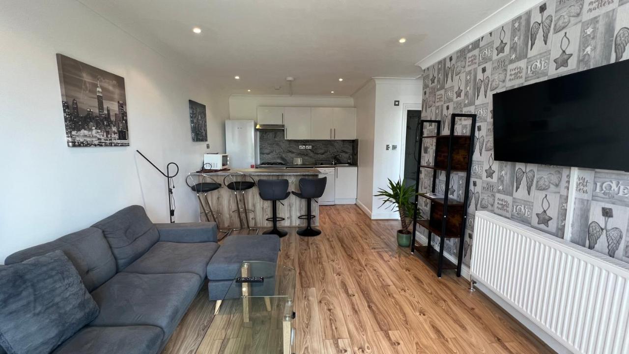Comfy 2 Bedroom Apartments - Finchley Road, London Kültér fotó