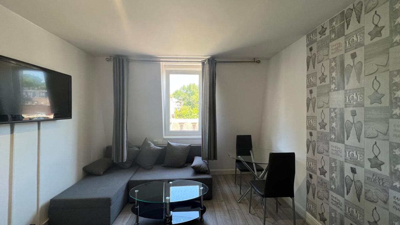 Comfy 2 Bedroom Apartments - Finchley Road, London Kültér fotó