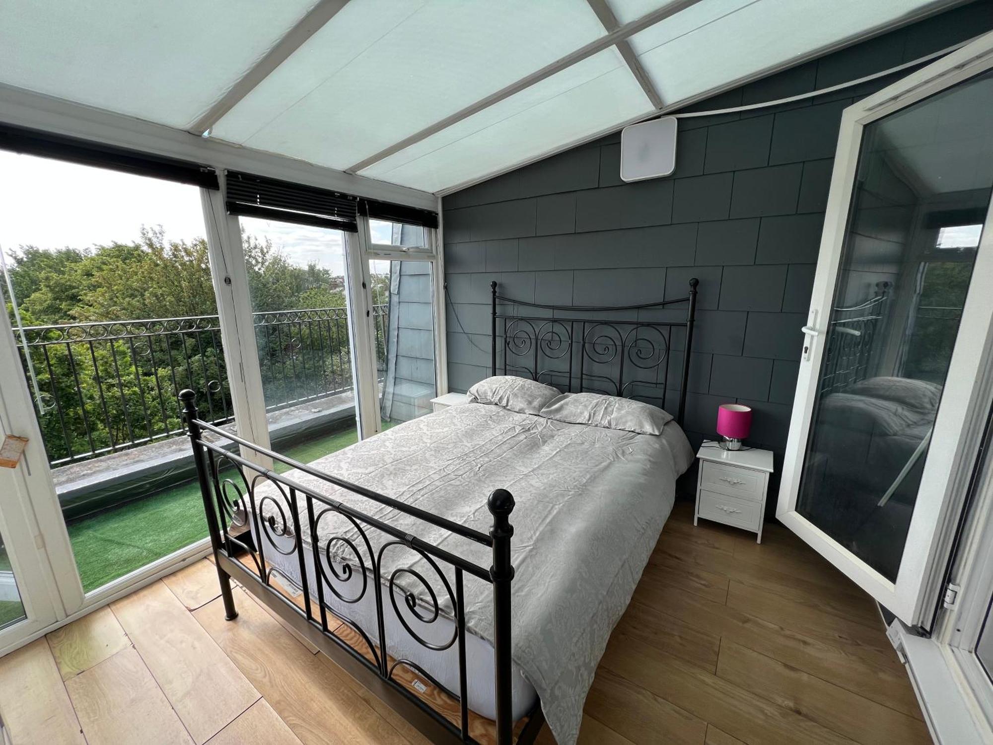 Comfy 2 Bedroom Apartments - Finchley Road, London Kültér fotó