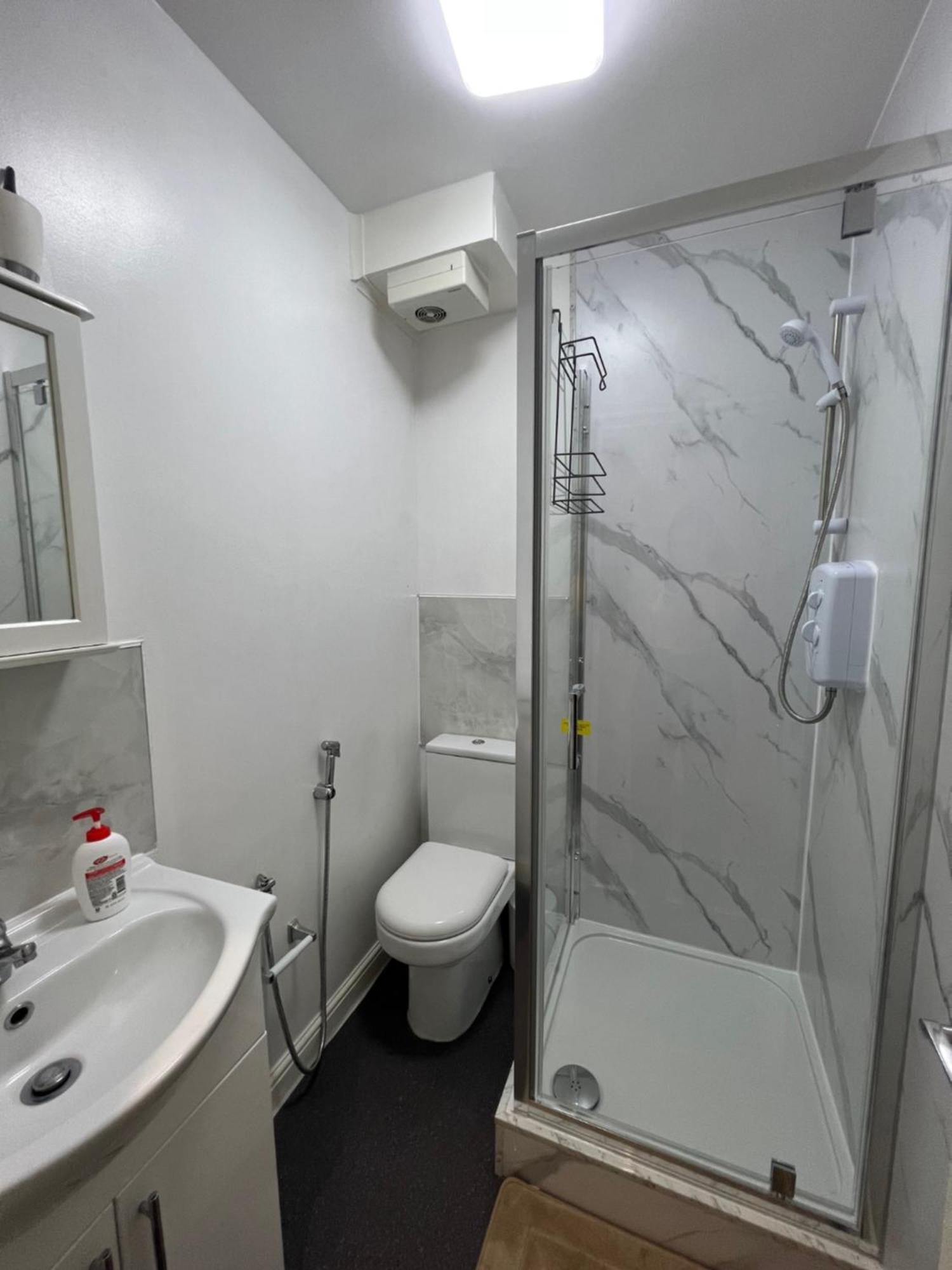 Comfy 2 Bedroom Apartments - Finchley Road, London Kültér fotó
