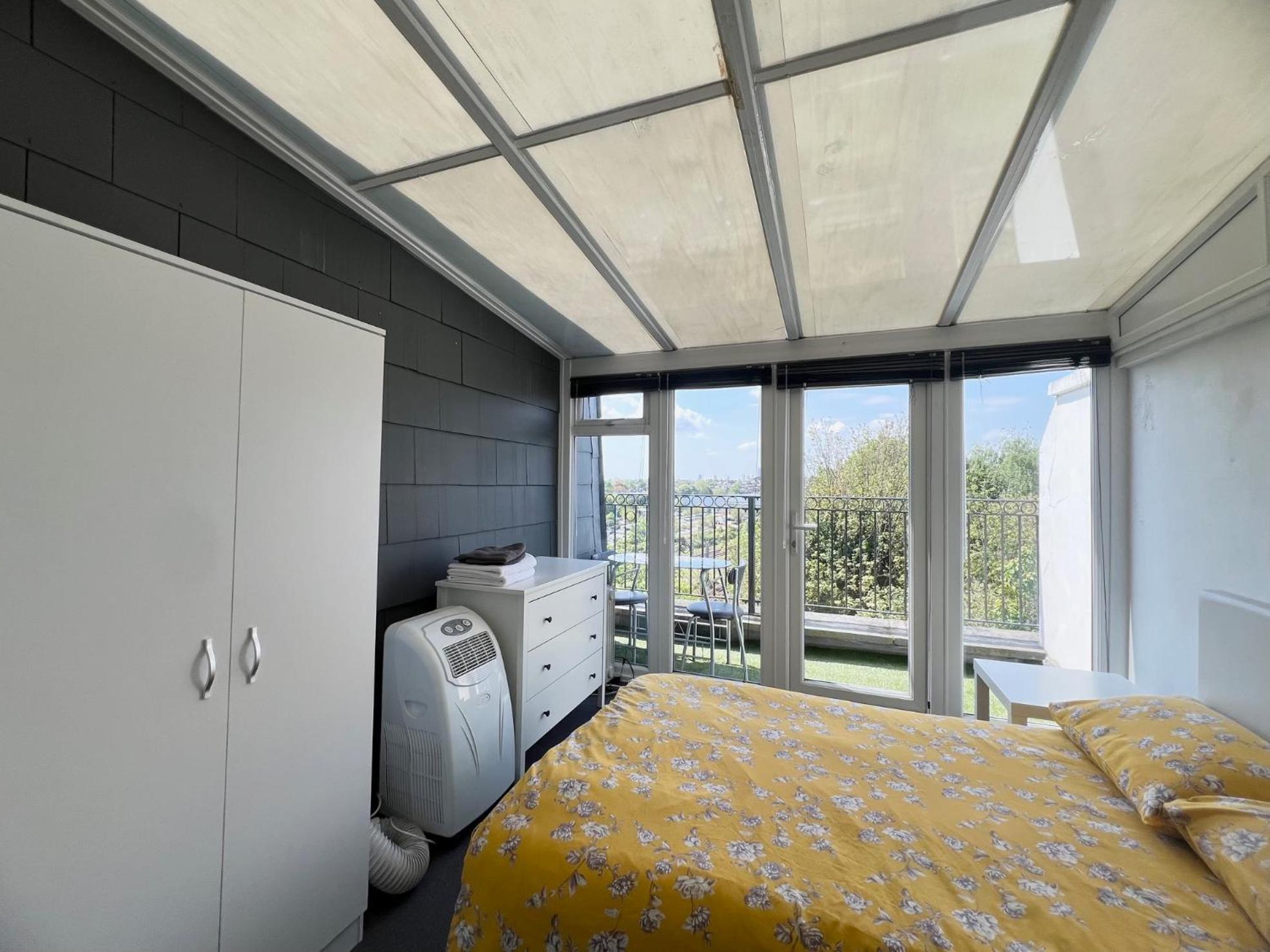 Comfy 2 Bedroom Apartments - Finchley Road, London Kültér fotó